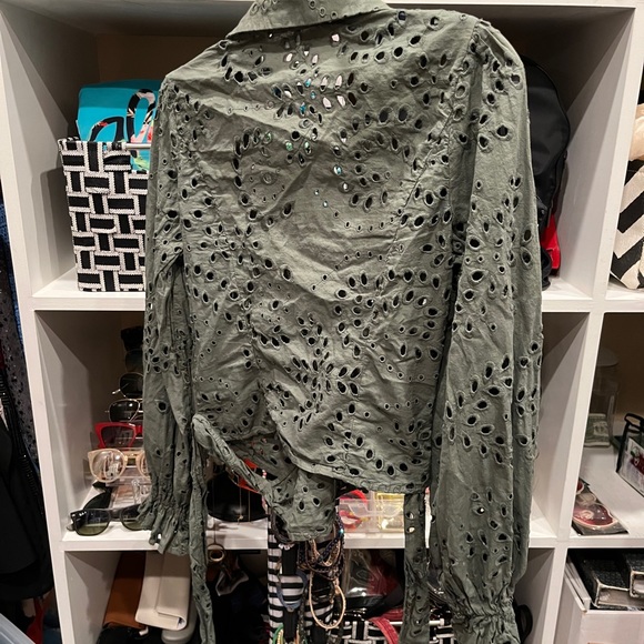 Guess Lichen leaf green multi LS kamy tie front top - Picture 4 of 4